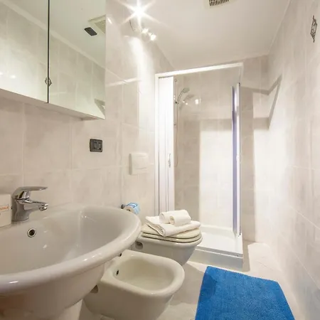 Savoia Schubert 0-23 Apartamento San Remo