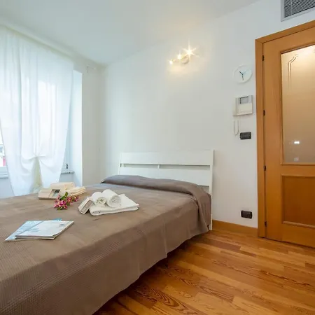 Savoia Schubert 0-23 Apartment